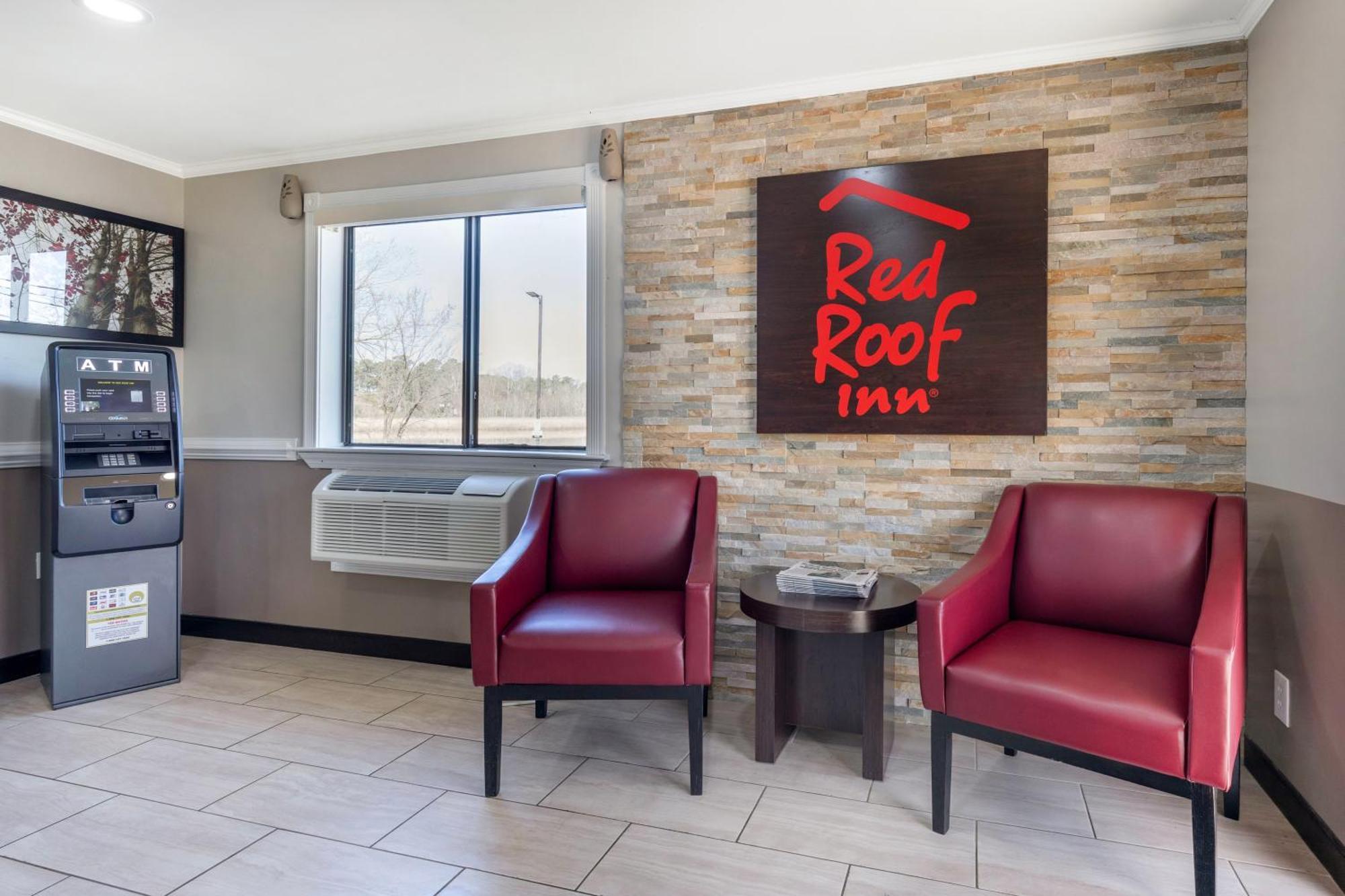 Red Roof Inn Суффолк Экстерьер фото